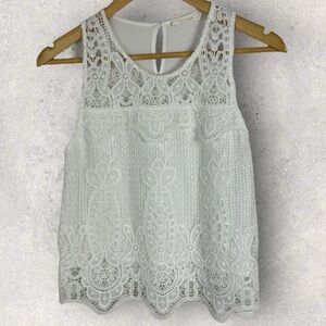 Elodie White‎ Lace Top Size Small Floral Eyelet Minimalist Blouse Layered Boho S